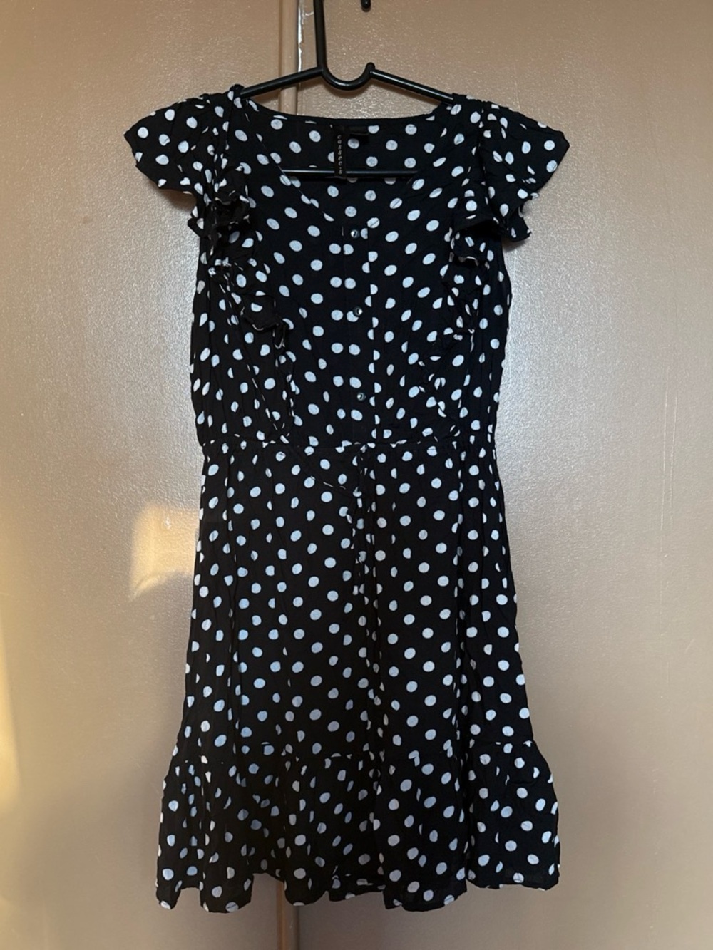 Black and White Polka Dot Ruffle Casual Dress